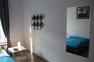 Хостелы Baba Hostel Калиш Двухместный номер с 1 кроватью и общей ванной комнатой-4